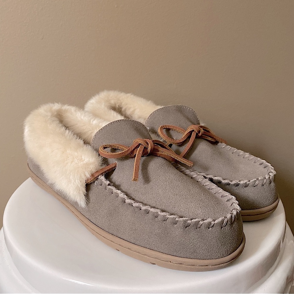 CLARKS SUEDE FAUX FUR MOCCASIN SLIPPERS INDOOR OUTDOOR SLIP ON NEUTRAL Gray 9